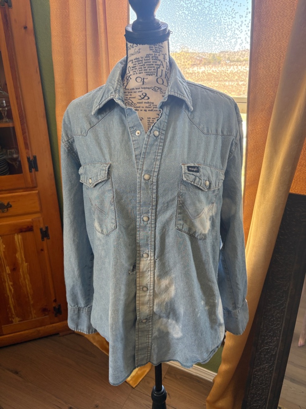 Vintage Wrangler Light Blue Denim Western Snap Shirt